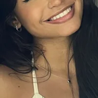 brunettehot4 live cam