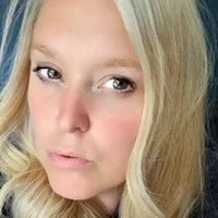 Bouncy-Bella28X live cam