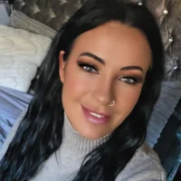 WifeWithPermission live cam