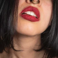 sara-lauren
