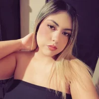 Naomilovely live cam