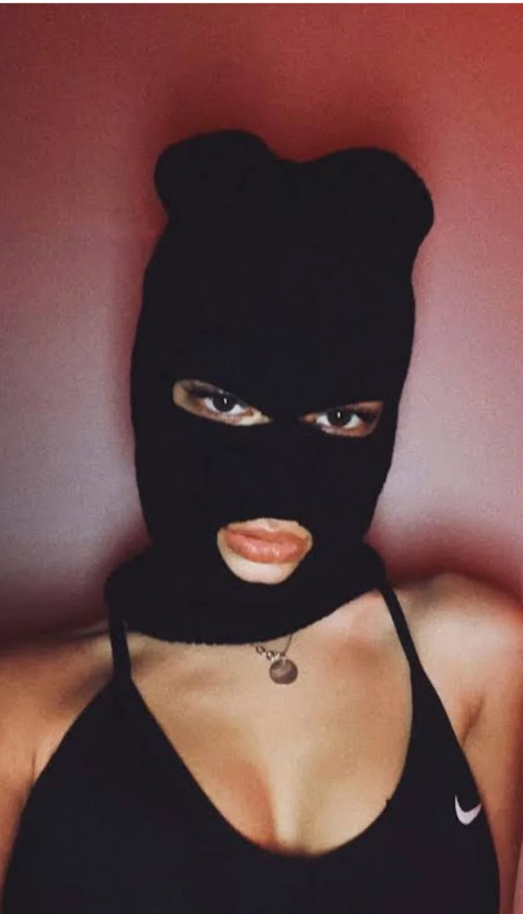 Melekyaraksever2545 live cam