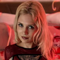 BlondeDoll_ live cam