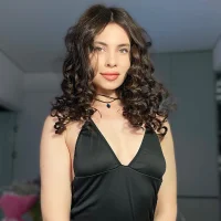 CurlyLara live cam